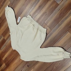 🆕 Black tape sweater